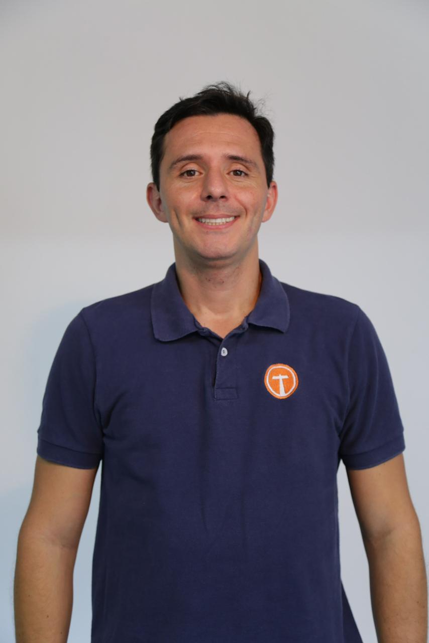 Marco Vinicio (MV)